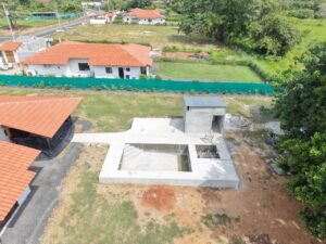 piscina-casa-52-roy-02